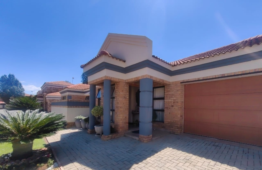 3 Bedroom Property for Sale in Grimbeeck Park North West